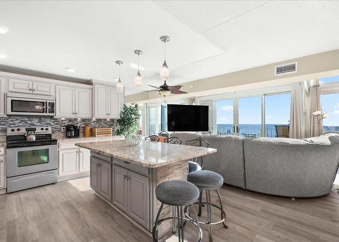 Beautiful Oceanfront 3 Bedroom Penthouse Unit With Two Pools! * Ocean Stadt