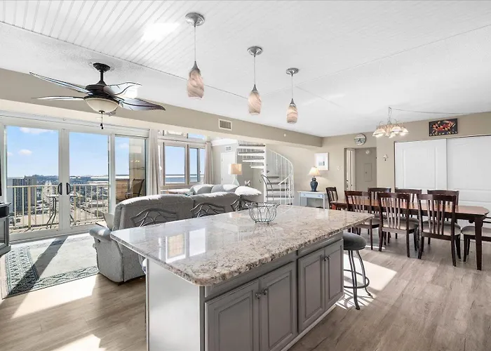 Beautiful Oceanfront 3 Bedroom Penthouse Unit With Two Pools! Ferienhaus