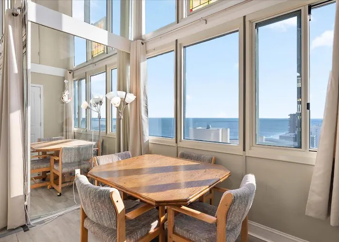 Beautiful Oceanfront 3 Bedroom Penthouse Unit With Two Pools! * Ocean Stadt
