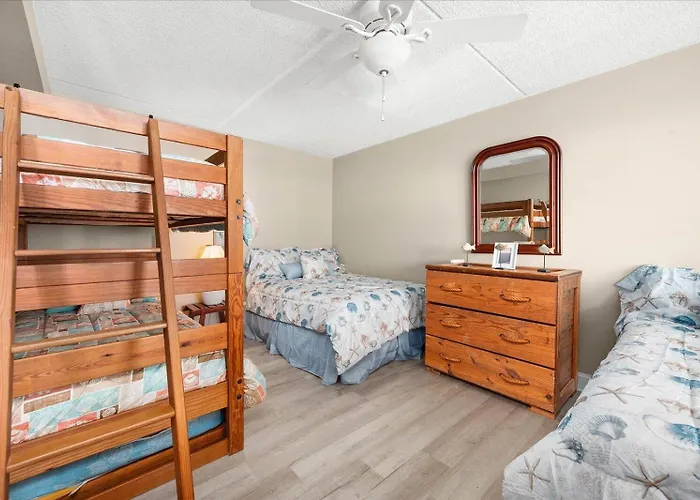 Beautiful Oceanfront 3 Bedroom Penthouse Unit With Two Pools!