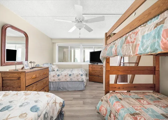 Beautiful Oceanfront 3 Bedroom Penthouse Unit With Two Pools! * Ocean Stadt