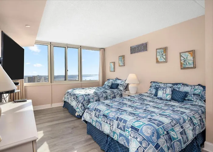 Beautiful Oceanfront 3 Bedroom Penthouse Unit With Two Pools! * Ocean Stadt